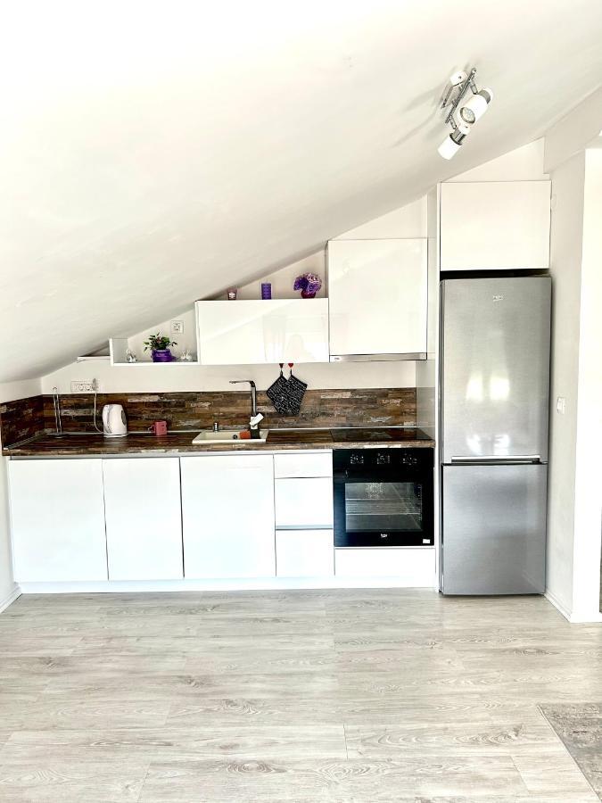 Apartman Tajra โมสตาร์ ภายนอก รูปภาพ