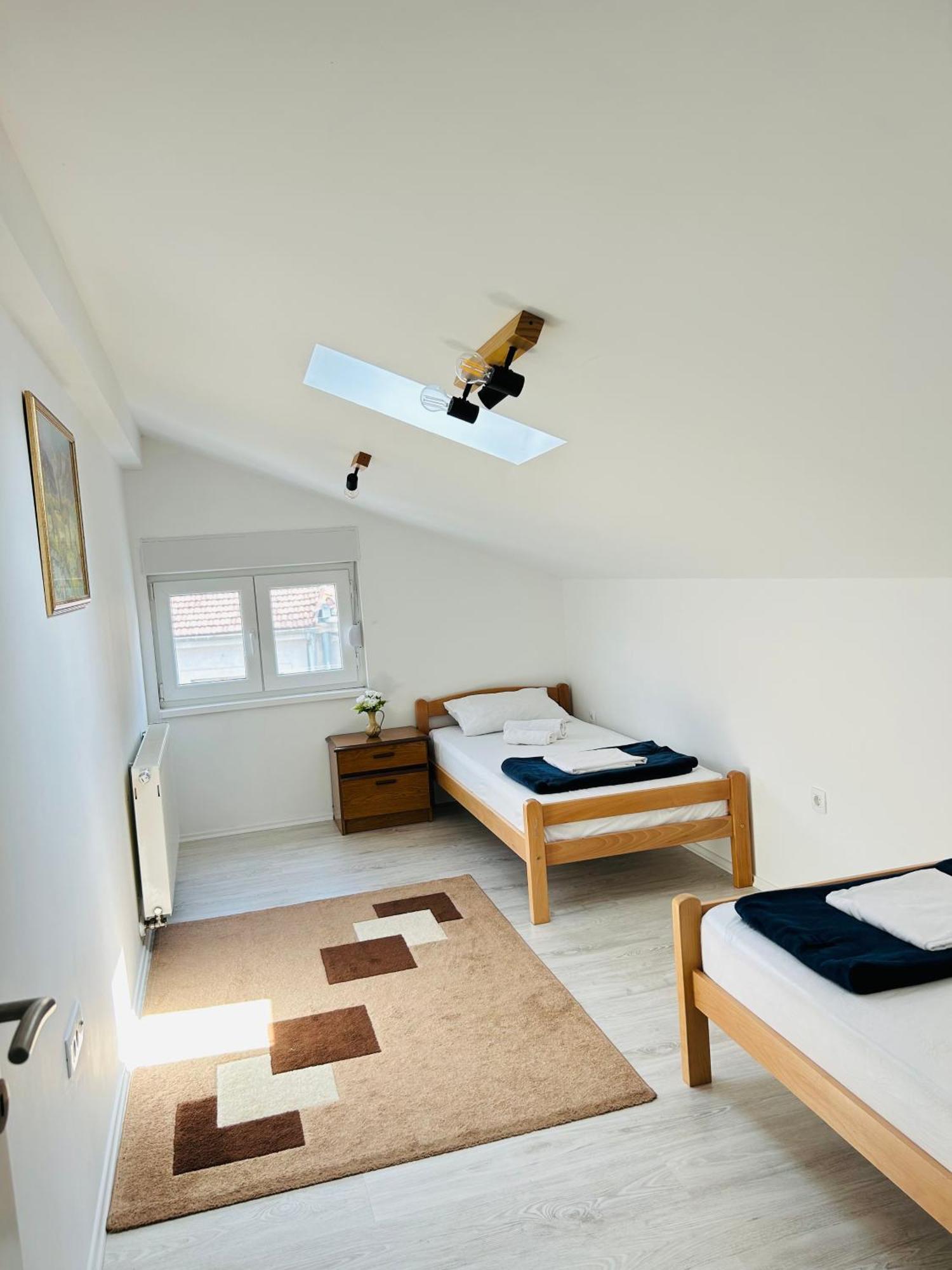 Apartman Tajra โมสตาร์ ภายนอก รูปภาพ